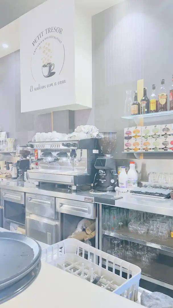 Local en traspaso en Plaça del Marquès de Camps, 14, Eixample Nord Cocina de Local en traspaso en Girona con Aire acondicionado
