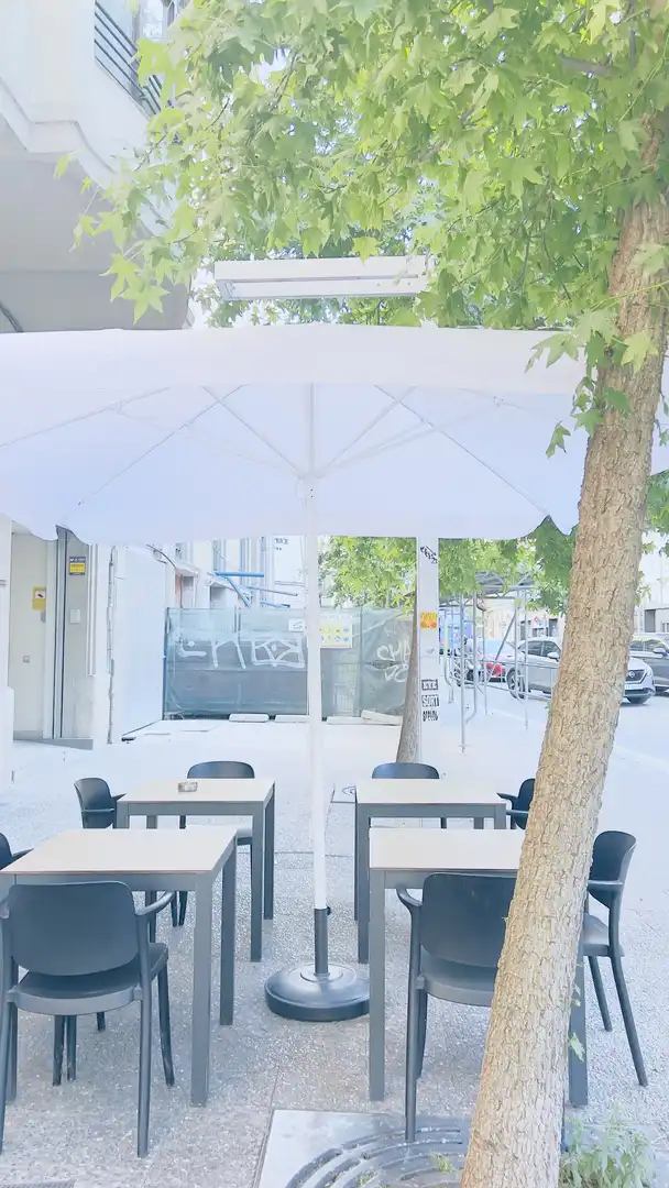 Local en traspaso en Plaça del Marquès de Camps, 14, Eixample Nord Terraza de Local en traspaso en Girona con Aire acondicionado
