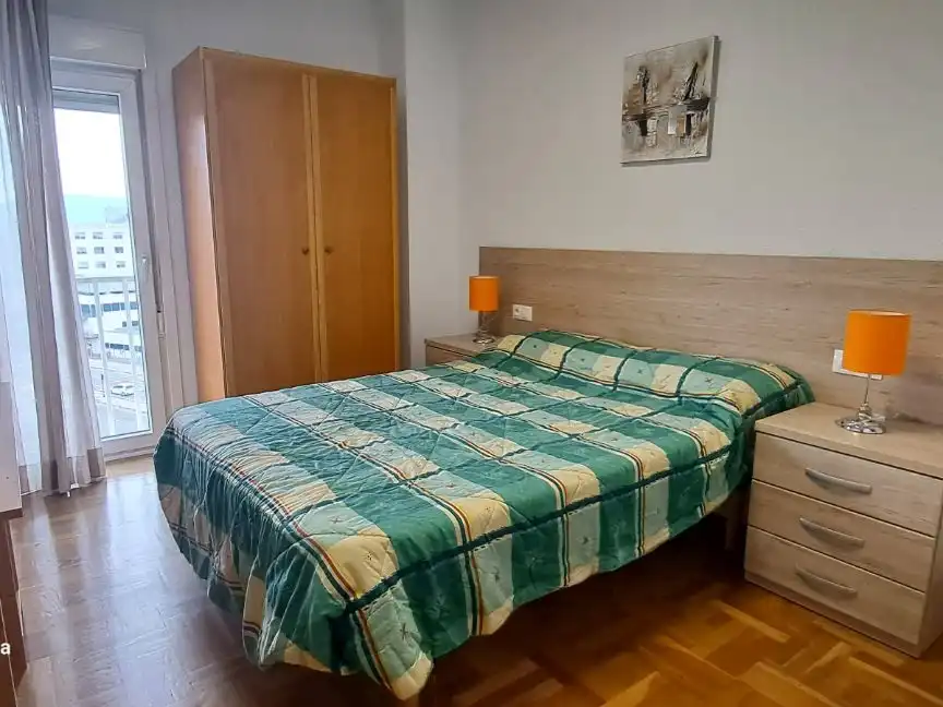 Habitación de Piso de alquiler en  Pamplona / Iruña con Aire acondicionado, Calefacción y Parquet