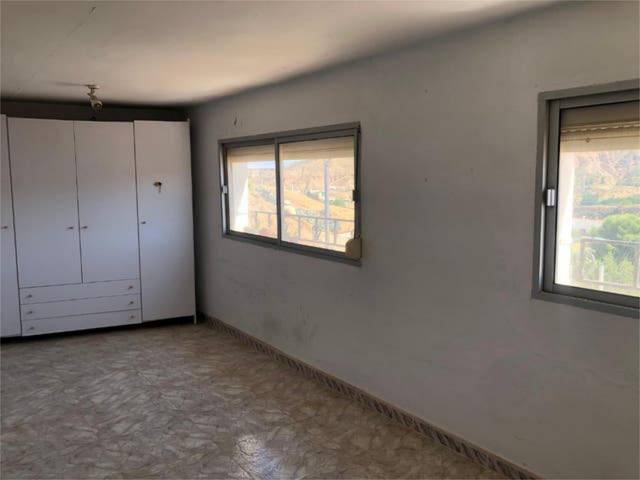 Casa-chalet en Venta en Cortes y Graena