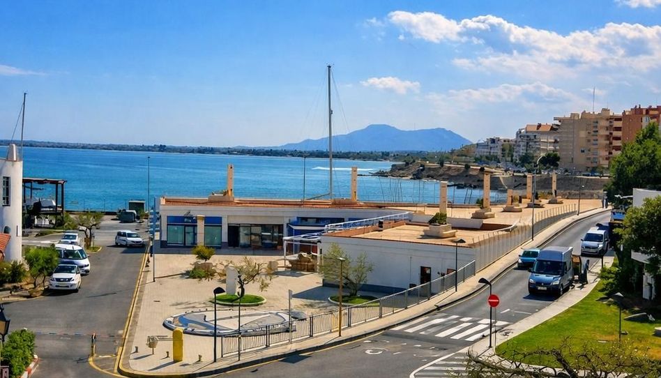 Piso en venta en Carrer Marcel Miralles, 21, L'Ampolla, Tarragona - imagen 1 Foto 1 de Piso en venta en Carrer Marcel Miralles, 21, L'Ampolla, Tarragona