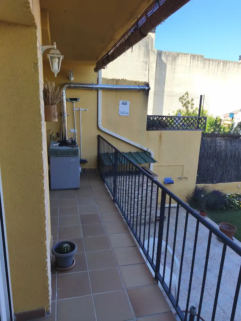 Casa adosada en venda a Calle del Enebro, 5, Fresnedillas de la Oliva Terrassa de Casa adosada en venda en Fresnedillas de la Oliva amb Calefacció, Jardí privat i Terrassa