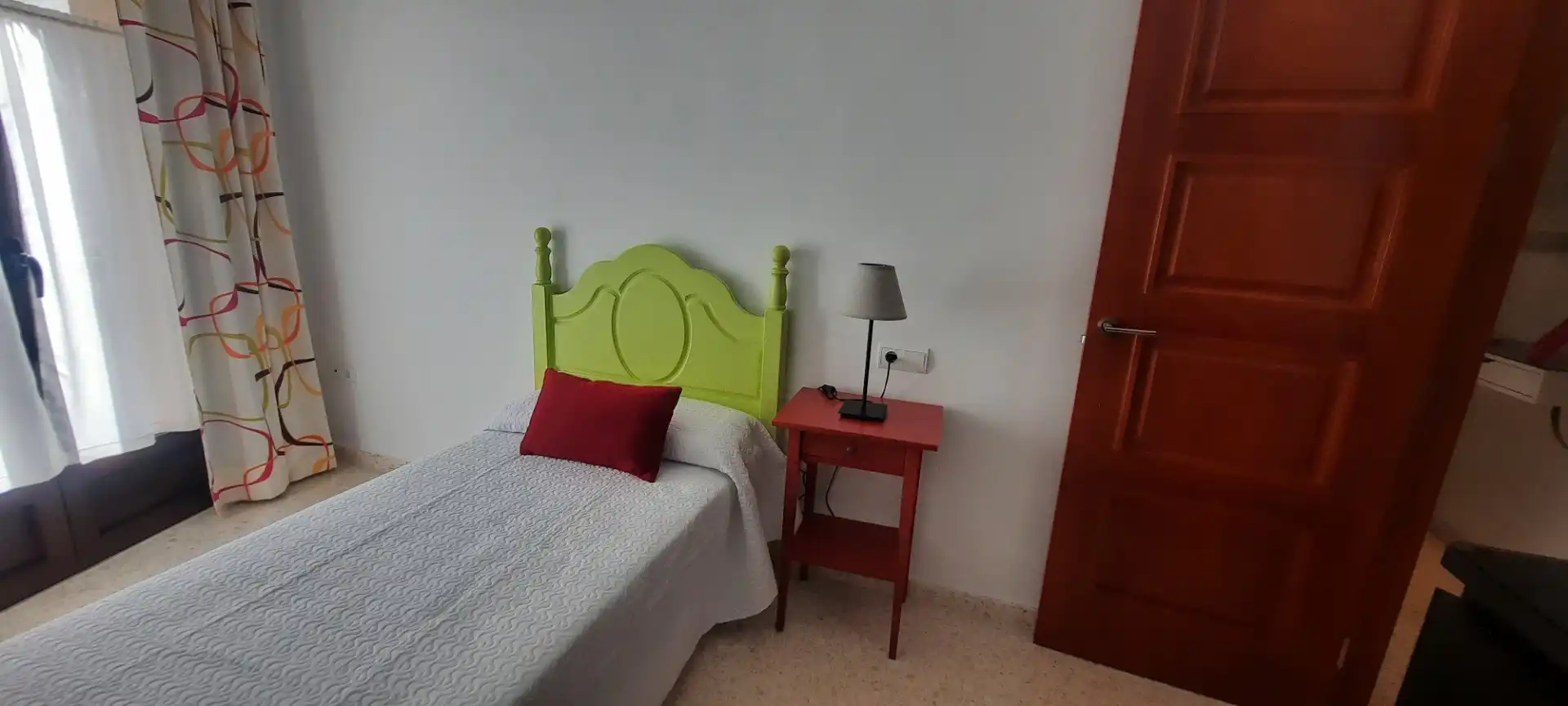 Habitación de Piso de alquiler en Ronda con Aire acondicionado, Amueblado y Balcón