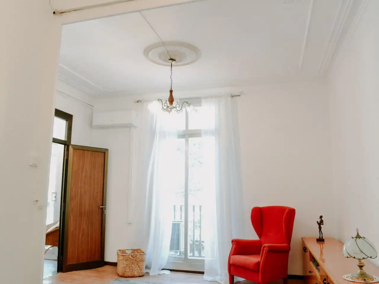 Piso en venta en Gran Via de Les Corts Catalanes, 516, Sant Antoni Sala de estar de Piso en venta en Barcelona Capital con Aire acondicionado y Balcón