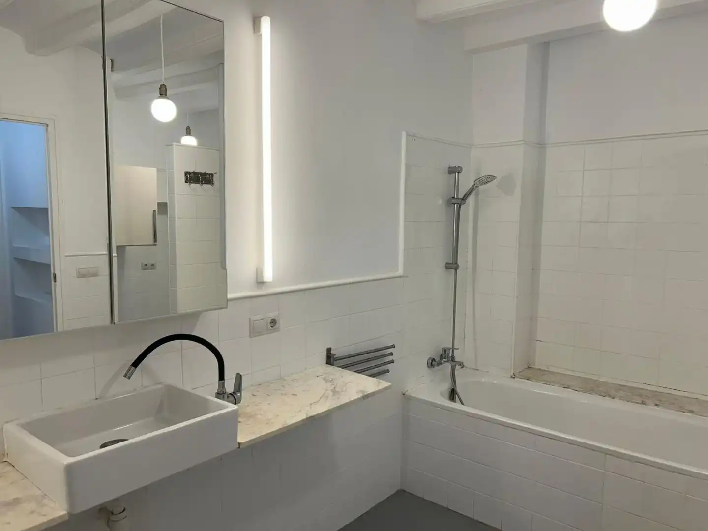 Wohnung zum Verkauf in Pas de Sota Muralla, 11, Sant Pere, Sta. Caterina i la Ribera Badezimmer von Wohnung zum Verkauf in Barcelona Capital mit Klimaanlage