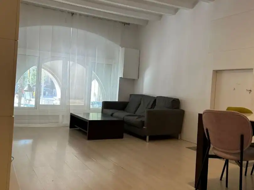 Wohnung zum Verkauf in Pas de Sota Muralla, 11, Sant Pere, Sta. Caterina i la Ribera Wohnzimmer von Wohnung zum Verkauf in Barcelona Capital mit Klimaanlage