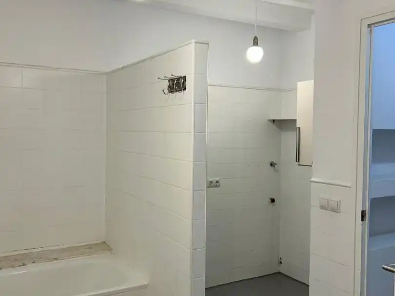 Wohnung zum Verkauf in Pas de Sota Muralla, 11, Sant Pere, Sta. Caterina i la Ribera Badezimmer von Wohnung zum Verkauf in Barcelona Capital mit Klimaanlage