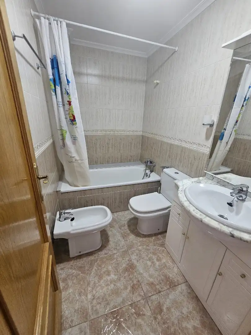 Piso de alquiler en Calle Altea, 11, Pilar de la Horadada ciudad Baño de Piso de alquiler en Pilar de la Horadada con Aire acondicionado, Terraza y Amueblado
