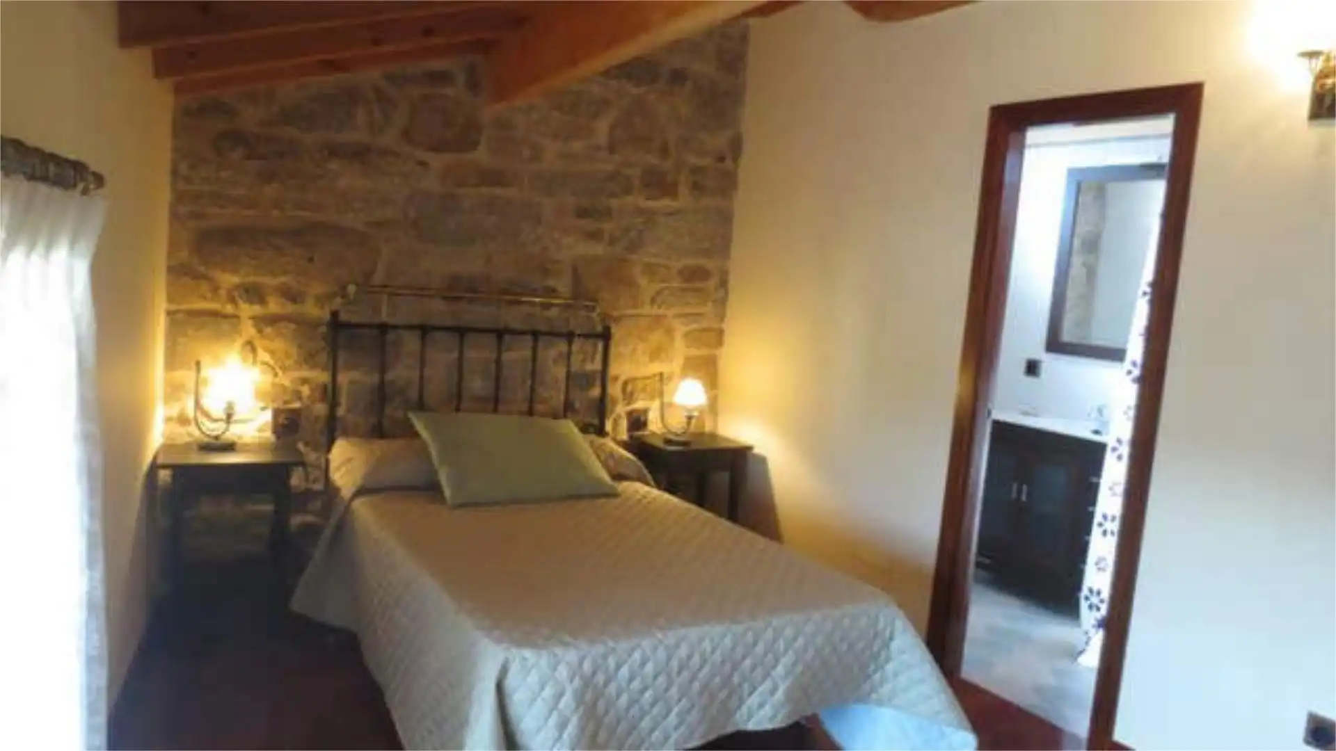Habitación de Casa o chalet de alquiler en Moralina con Calefacción, Jardín privado y Amueblado