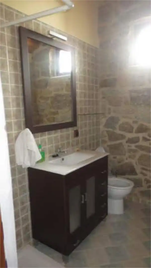 Baño de Casa o chalet de alquiler en Moralina con Calefacción, Jardín privado y Amueblado