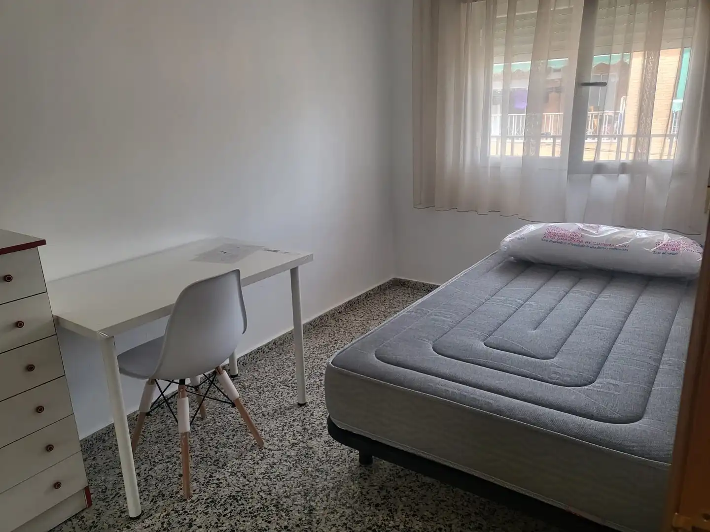 Flat for rent in Avenida de Virgilio, 13, Cerrillo de Maracena - Periodistas Bedroom of Flat for rent in Granada with Air Conditioner, Furnished and Balcony