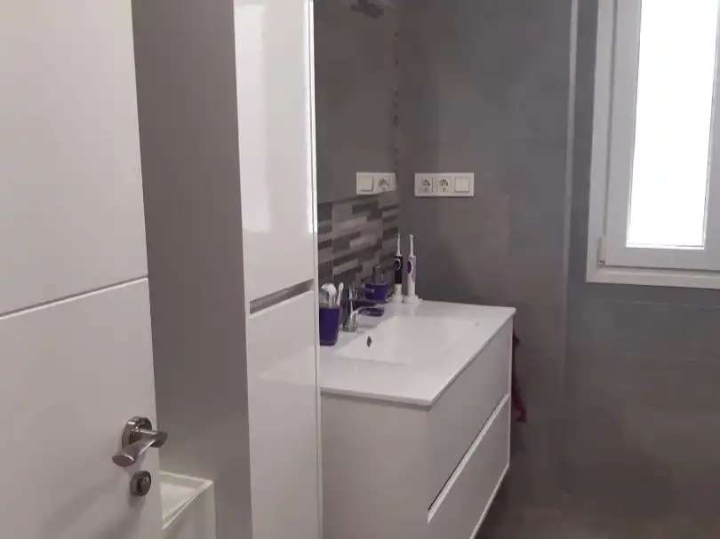 Badezimmer von Wohnung zum Verkauf in Biar mit Klimaanlage