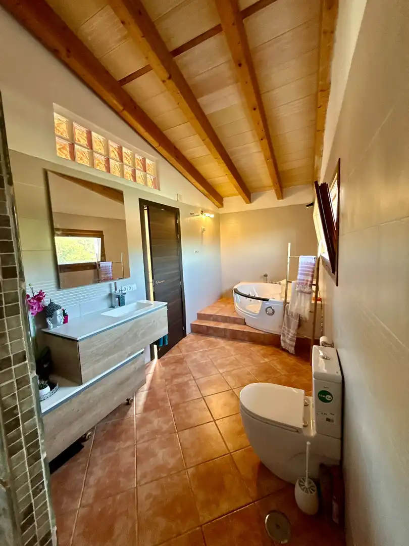 Baño de Finca rústica en venta en Lloseta con Aire acondicionado, Terraza y Piscina
