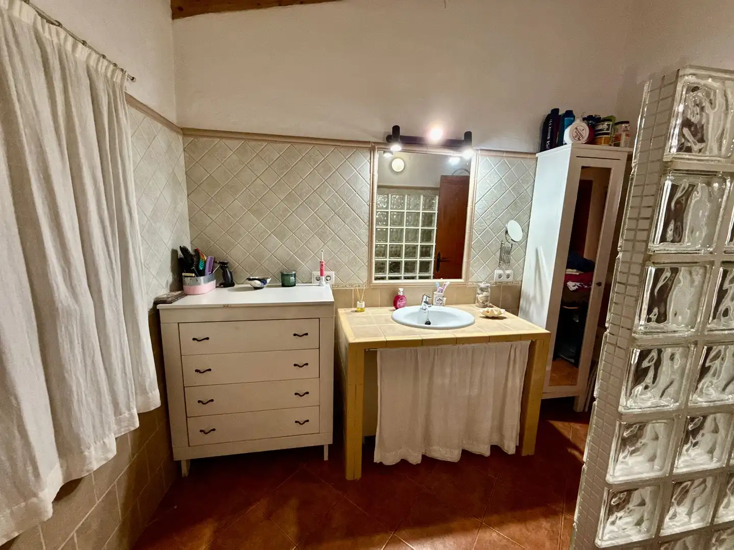 Baño de Finca rústica en venta en Lloseta con Aire acondicionado, Terraza y Piscina