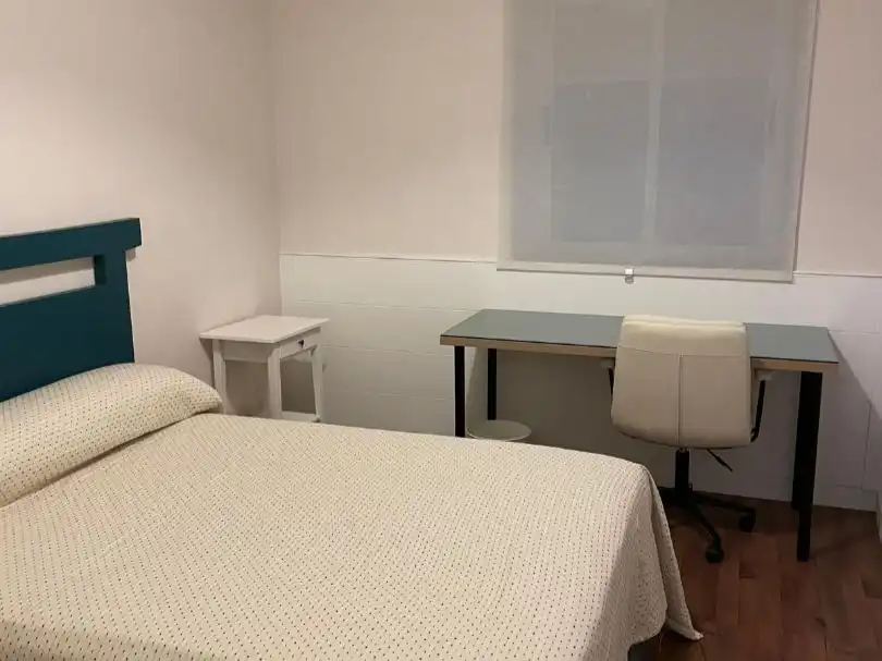 Flat for rent in Calle Linares, 6, Avda de Madrid - Pº de la Estación Bedroom of Flat for rent in Jaén with Air Conditioner, Parquet flooring and Furnished