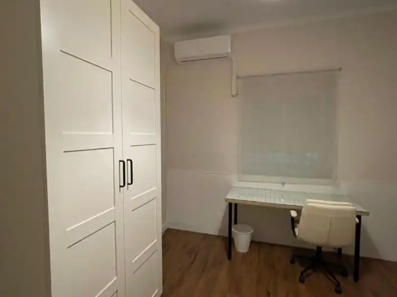 Flat for rent in Calle Linares, 6, Avda de Madrid - Pº de la Estación Bedroom of Flat for rent in Jaén with Air Conditioner, Parquet flooring and Furnished