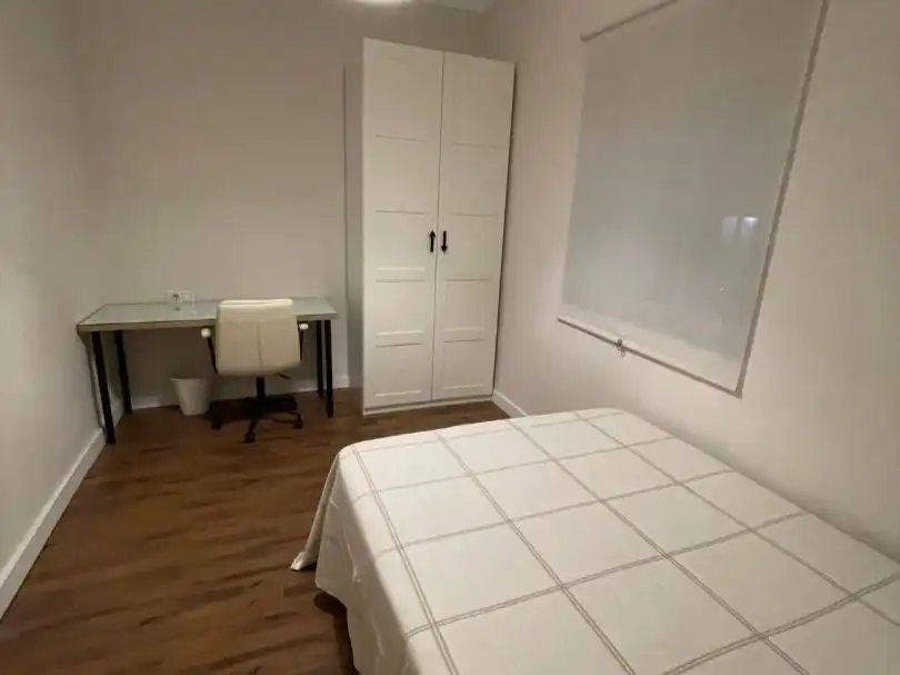 Flat for rent in Calle Linares, 6, Avda de Madrid - Pº de la Estación Bedroom of Flat for rent in Jaén with Air Conditioner, Parquet flooring and Furnished