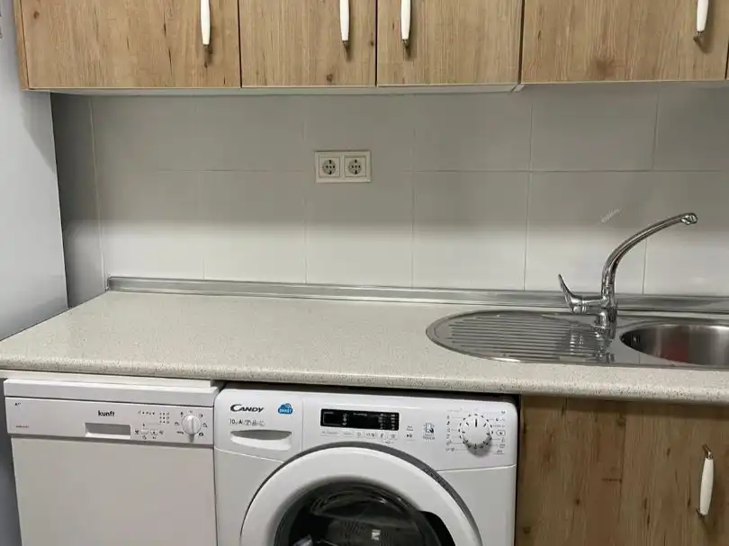 Flat for rent in Calle Linares, 6, Avda de Madrid - Pº de la Estación Kitchen of Flat for rent in Jaén with Air Conditioner, Parquet flooring and Furnished