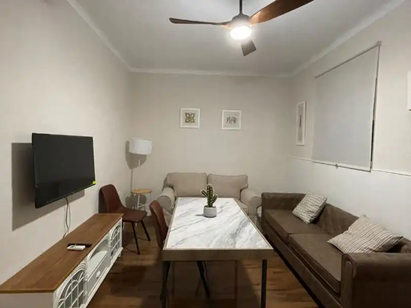 Flat for rent in Calle Linares, 6, Avda de Madrid - Pº de la Estación Living room of Flat for rent in Jaén with Air Conditioner, Parquet flooring and Furnished