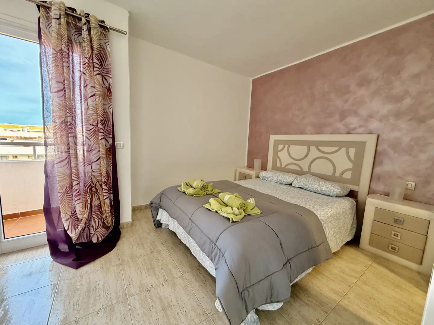 Maisonette zum Verkauf in Calle Helsinki, 4, Playa del Duque Schlafzimmer von Maisonette zum Verkauf in Adeje mit Klimaanlage, Heizung und Privatgarten