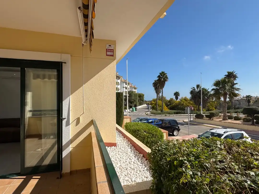Vista exterior de Pis en venda en Orihuela amb Aire condicionat, Calefacció i Terrassa
