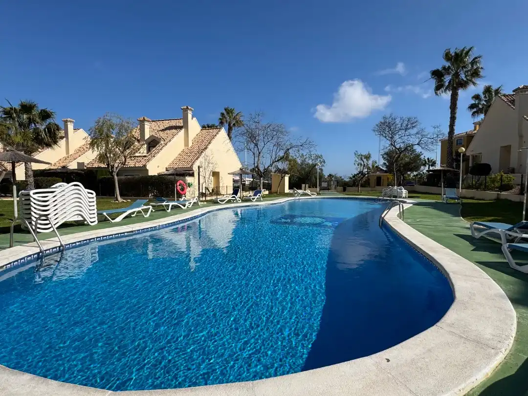 Piscina de Pis en venda en Orihuela amb Aire condicionat, Calefacció i Terrassa