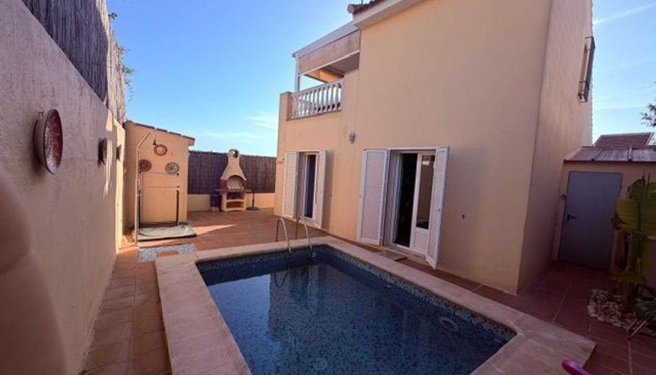 Casa o chalet en venta en Calle Los Naranjos, 1, Fuente de Piedra, Málaga - imagen 1 Foto 1 de Casa o chalet en venta en Calle Los Naranjos, 1, Fuente de Piedra, Málaga