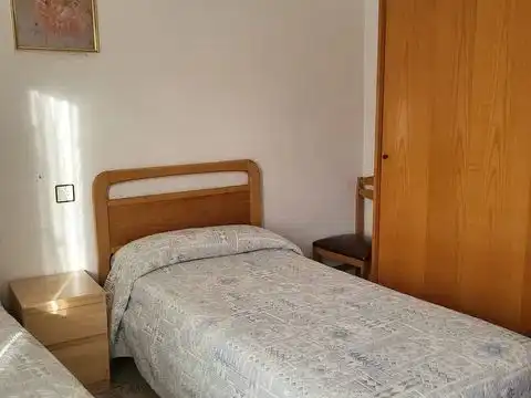 Einfamilien-Reihenhaus zum Verkauf in Calle Jardines, 1, Corral de Almaguer Schlafzimmer von Einfamilien-Reihenhaus zum Verkauf in Corral de Almaguer mit Heizung, Terrasse und Möbliert