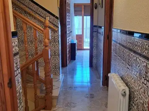 Einfamilien-Reihenhaus zum Verkauf in Calle Jardines, 1, Corral de Almaguer Einfamilien-Reihenhaus zum Verkauf in Corral de Almaguer mit Heizung, Terrasse und Möbliert
