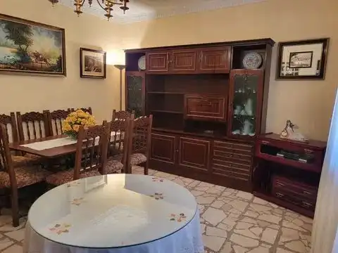 Einfamilien-Reihenhaus zum Verkauf in Calle Jardines, 1, Corral de Almaguer Esszimmer von Einfamilien-Reihenhaus zum Verkauf in Corral de Almaguer mit Heizung, Terrasse und Möbliert
