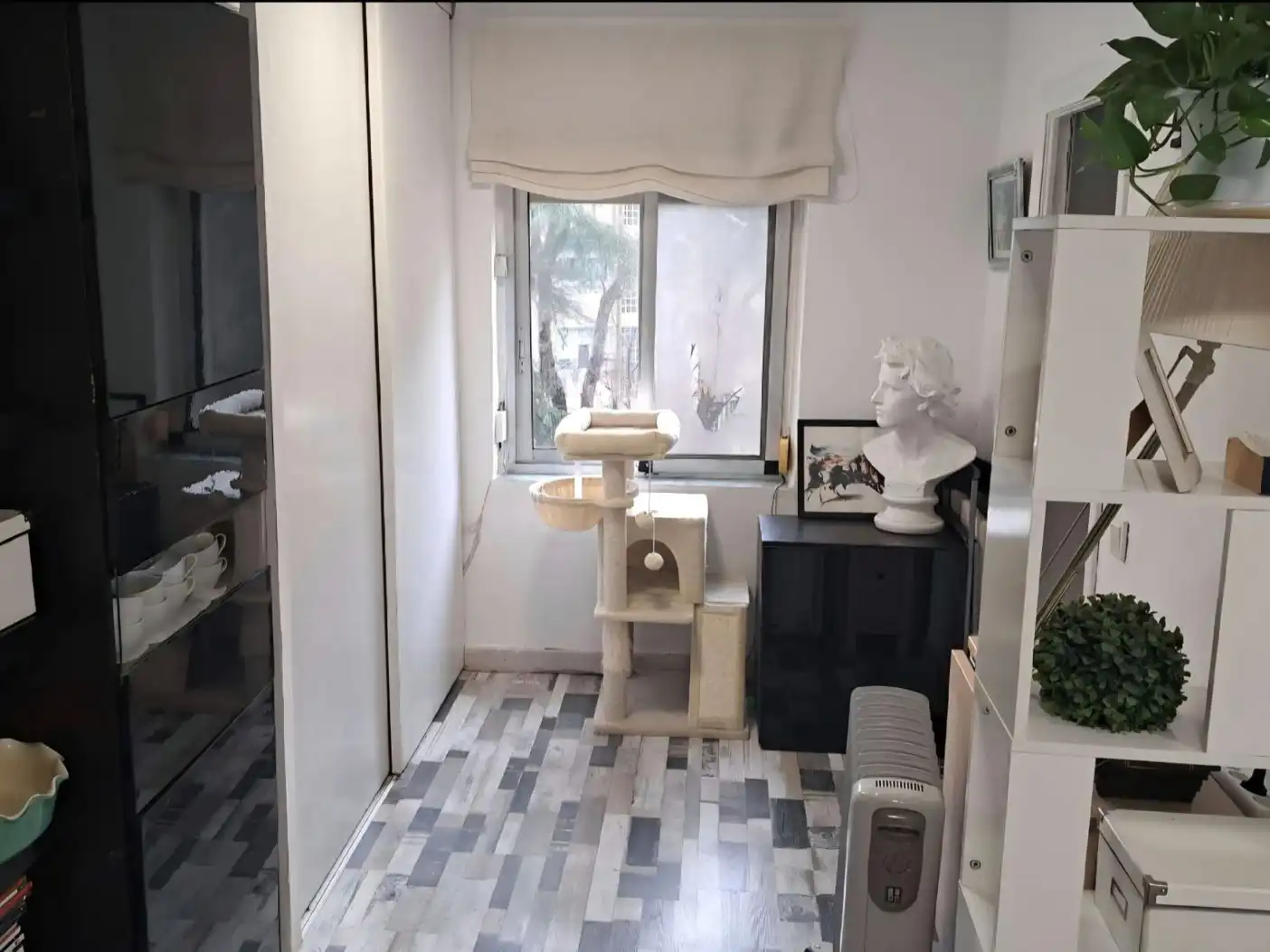 Bedroom of Flat for sale in  Madrid Capital  with Air Conditioner