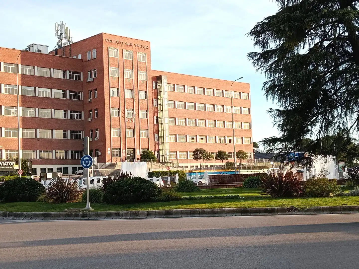 Flat for sale in Calle de San Magín, 14, Zofio Exterior view of Flat for sale in Madrid with Air Conditioner, Heating and Video intercom