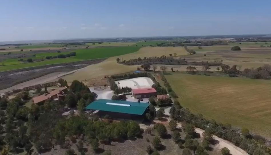 Finca rústica en venta en Calle España, 7, Corcos, Valladolid - imagen 1 Foto 1 de Finca rústica en venta en Calle España, 7, Corcos, Valladolid