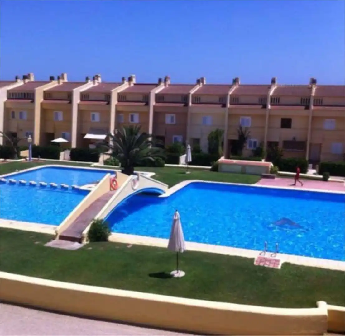 Houses for rent in El Perellonet Swimming pool of Houses for rent in Valencia Capital with Terrace and Swimming Pool