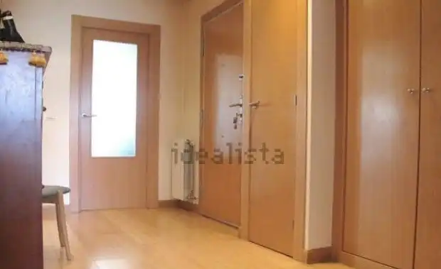 Flat for sale in Burgos Capital  with Air Conditioner and Balcony