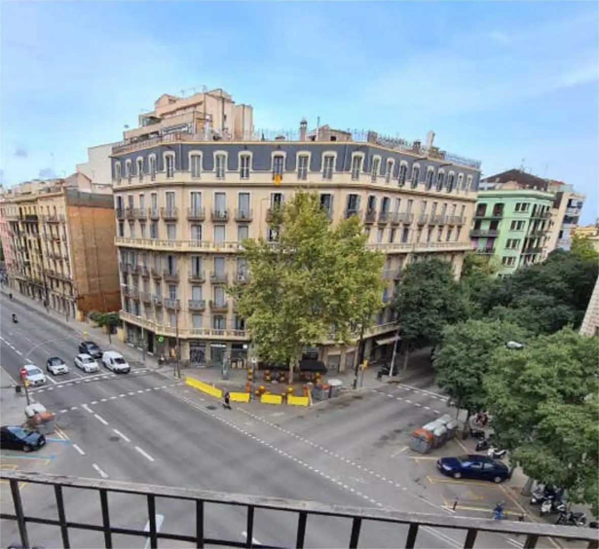 Vista exterior de Estudio de alquiler en Barcelona con Calefacción y Amueblado