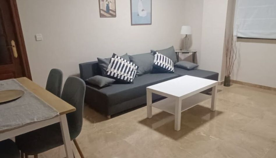Flat for rent in Calle Rodolfo Gil, 2, Ciudad Jardín - Zoco, Córdoba Capital - image 1 Photo 1 of Flat for rent in Calle Rodolfo Gil, 2, Ciudad Jardín - Zoco, Córdoba Capital