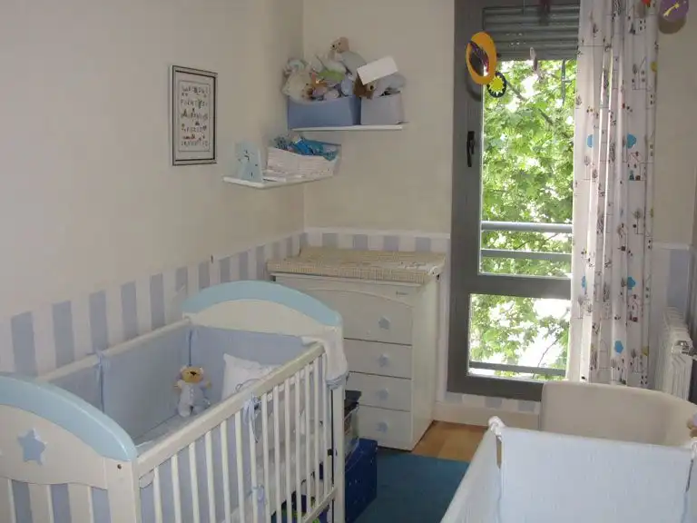 Wohnung zum Verkauf in Calle de Rafael Bergamín, 5, San Juan Bautista Schlafzimmer von Wohnung zum Verkauf in Madrid Capital mit Klimaanlage und Schwimmbad