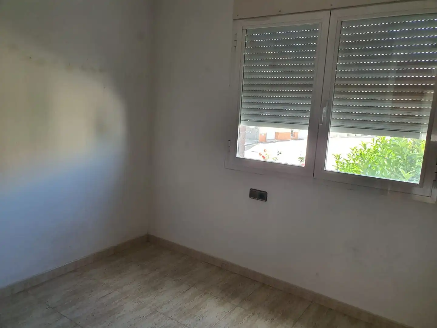 Casa adosada en venda a Urbanitzacio la Fontana, 3, Benavent de Segrià Dormitori de Casa adosada en venda en Benavent de Segrià amb Aire condicionat, Terrassa i Piscina