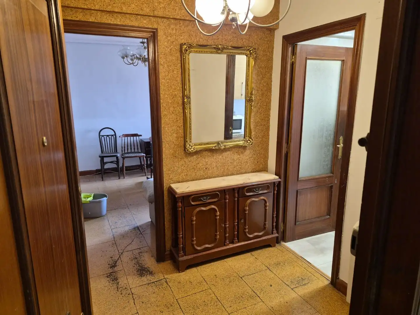 Wohnung zum Verkauf in Valladolid mit Heizung, Terrasse und Möbliert