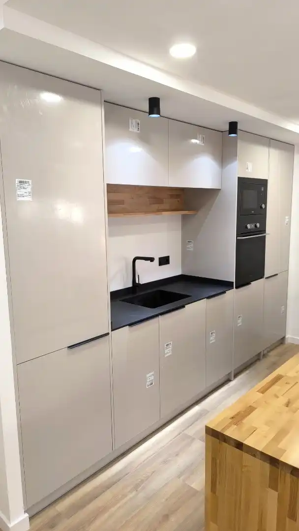 Piso en venta en Carrer de Gaspar Torrella, 9, Favara Cocina de Piso en venta en Valencia Capital
