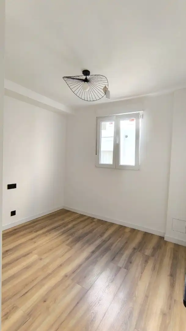 Piso en venta en Carrer de Gaspar Torrella, 9, Favara Habitación de Piso en venta en Valencia Capital