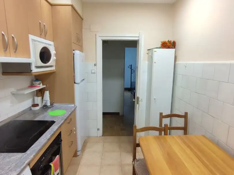 Cocina de Piso de alquiler en  Pamplona / Iruña con Calefacción, Parquet y Trastero