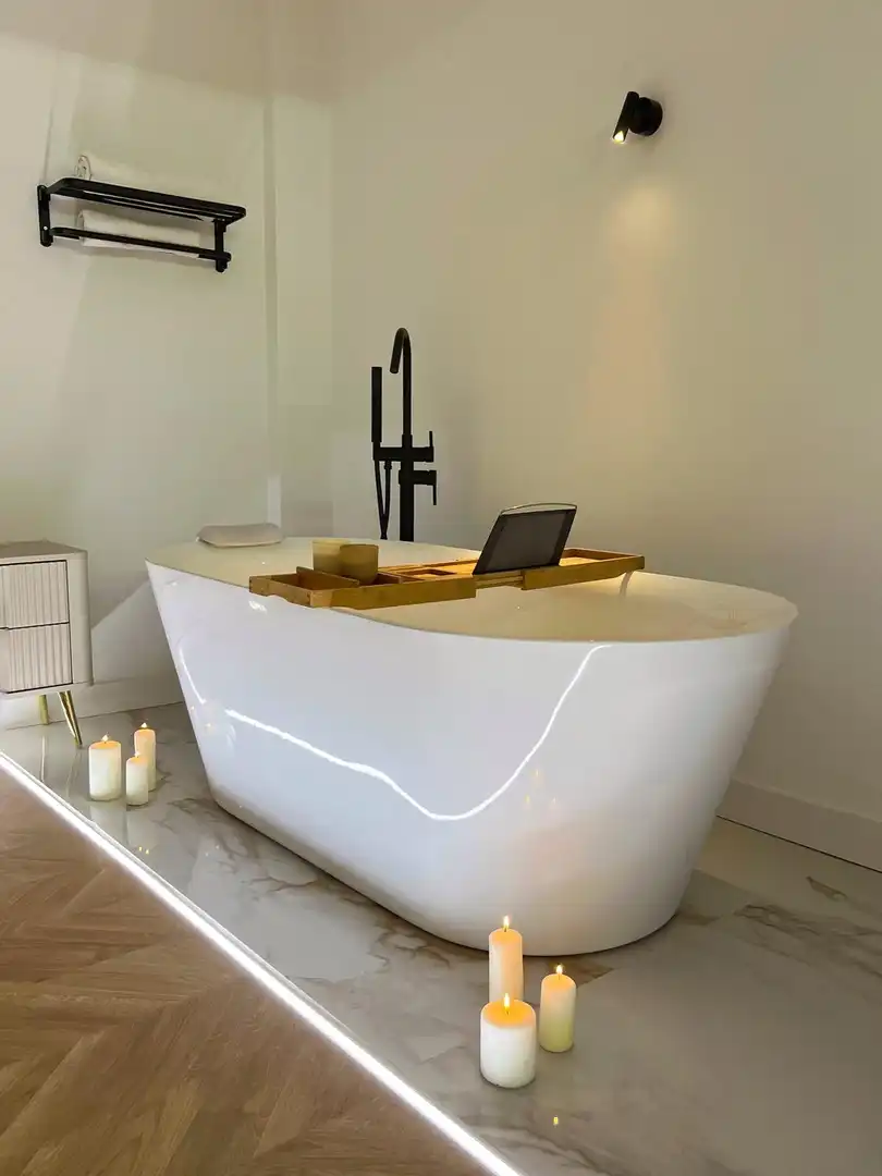 Flat for rent in Avenida de Granada, 10, Baza Bathroom of Flat for rent in Baza with Air Conditioner, Heating and Parquet flooring
