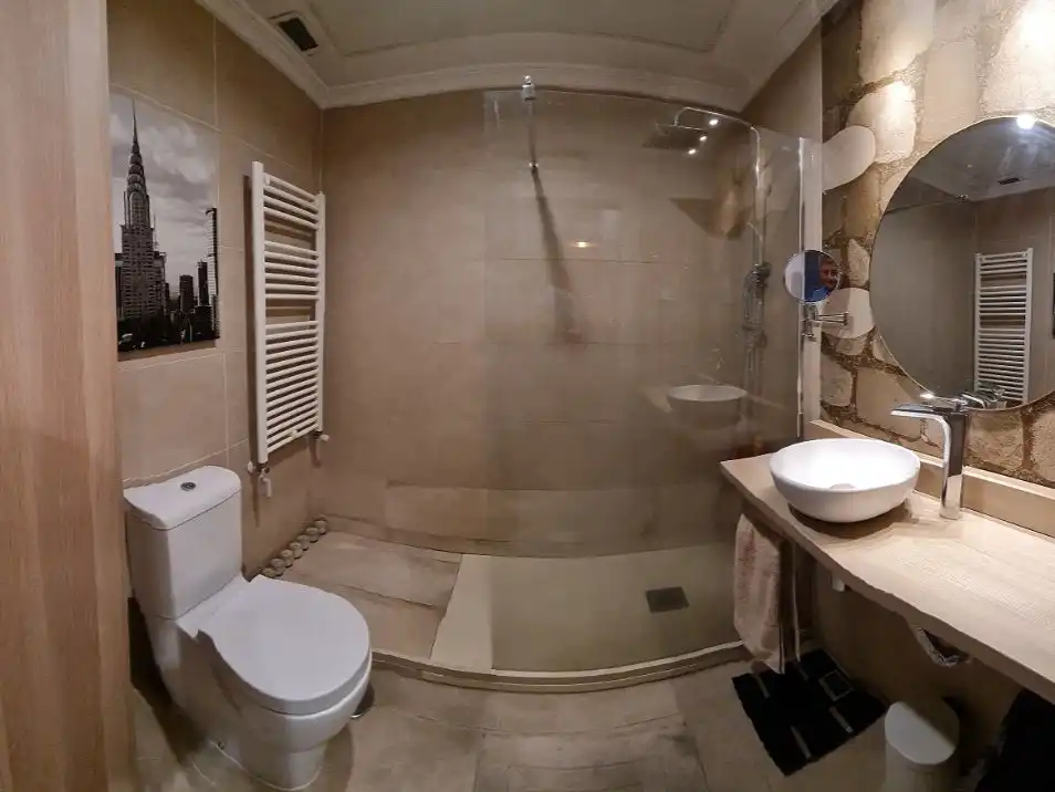 Bathroom of Apartments for sale in Torrejón de Ardoz  with Air Conditioner, Heating and Parquet flooring