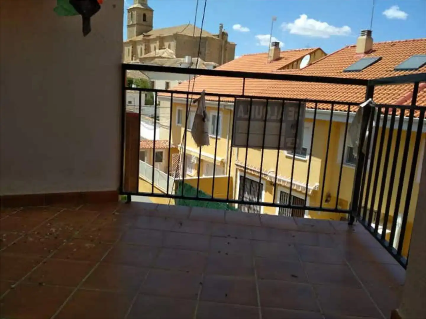 Wohnung zum Verkauf in Villamayor de Santiago Terrasse von Wohnung zum Verkauf in Villamayor de Santiago mit Heizung, Privatgarten und Terrasse