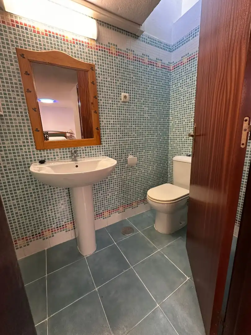 Casa adosada en venta en Calle Castilla, 54, Lo Cea Baño de Casa adosada en venta en Rincón de la Victoria con Aire acondicionado, Terraza y Balcón