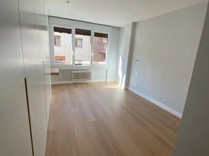Piso en venta en Calle de Fernández de la Hoz, 30, Almagro Habitación de Piso en venta en Madrid Capital con Aire acondicionado y Terraza