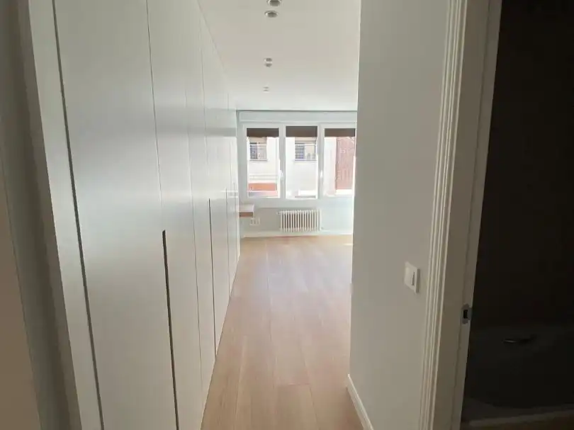 Piso en venta en Calle de Fernández de la Hoz, 30, Almagro Habitación de Piso en venta en Madrid Capital con Aire acondicionado y Terraza