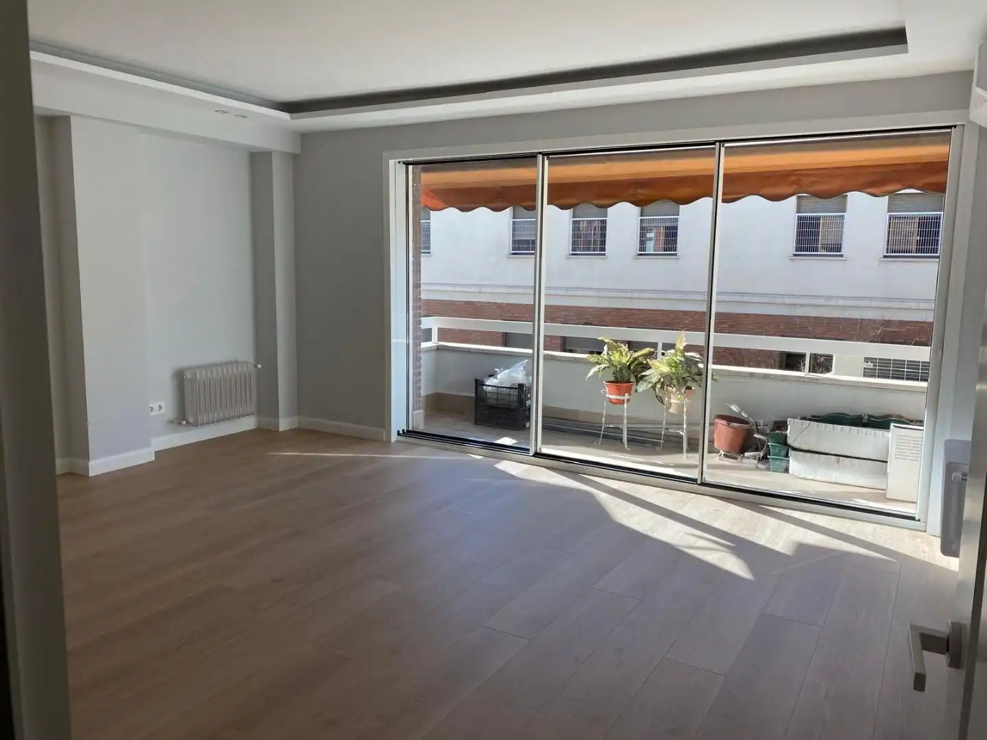 Piso en venta en Calle de Fernández de la Hoz, 30, Almagro Sala de estar de Piso en venta en Madrid Capital con Aire acondicionado y Terraza